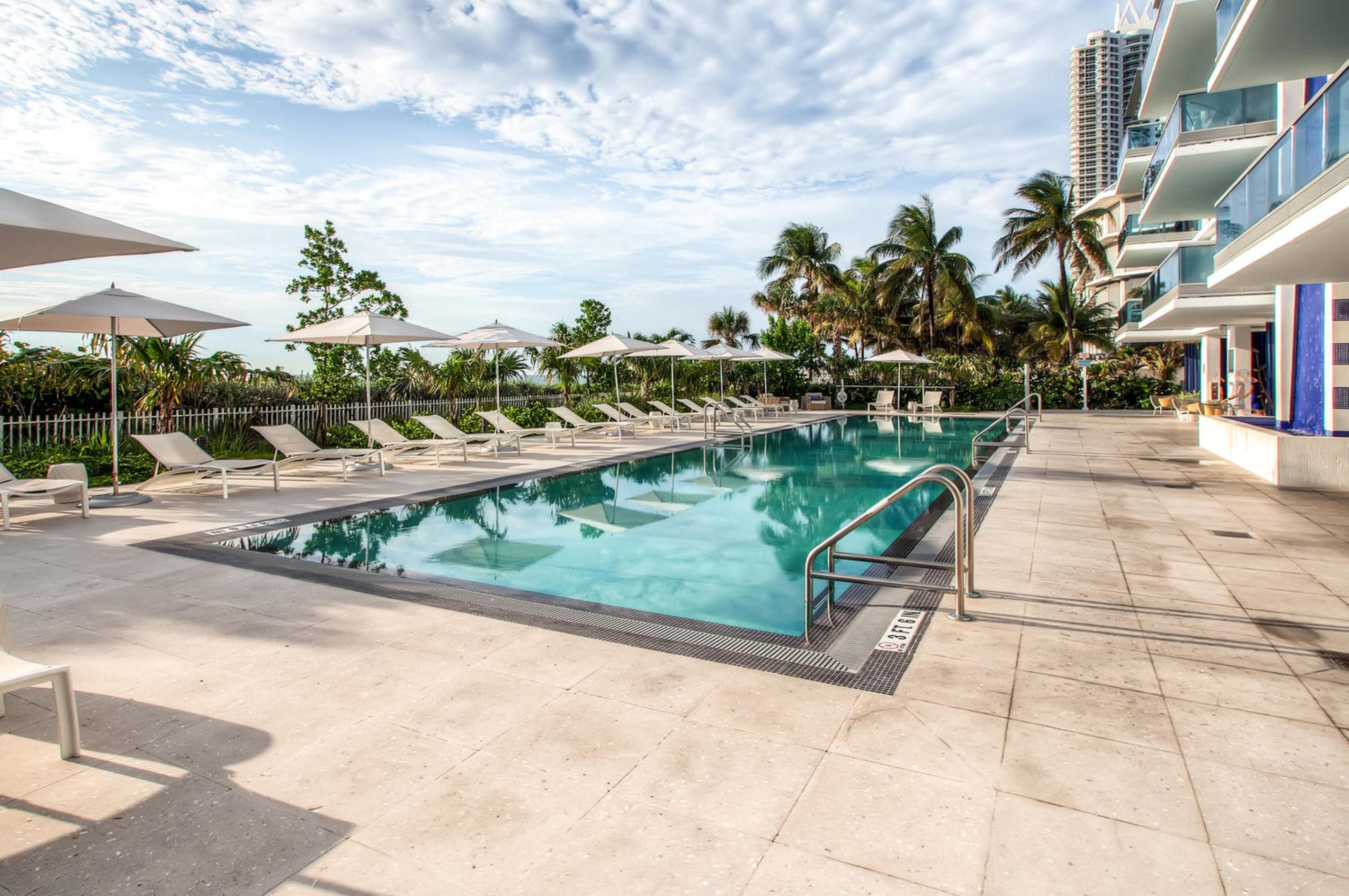 Churchill Suites Monte Carlo Miami Beach Exterior foto